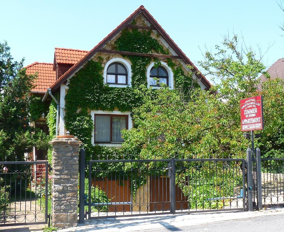 טיהאני Aranyhaz Apartmanszallas מראה חיצוני תמונה